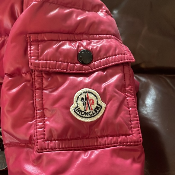 Moncler girls size 5 pink puffer coat excellent condition - Picture 3 of 9